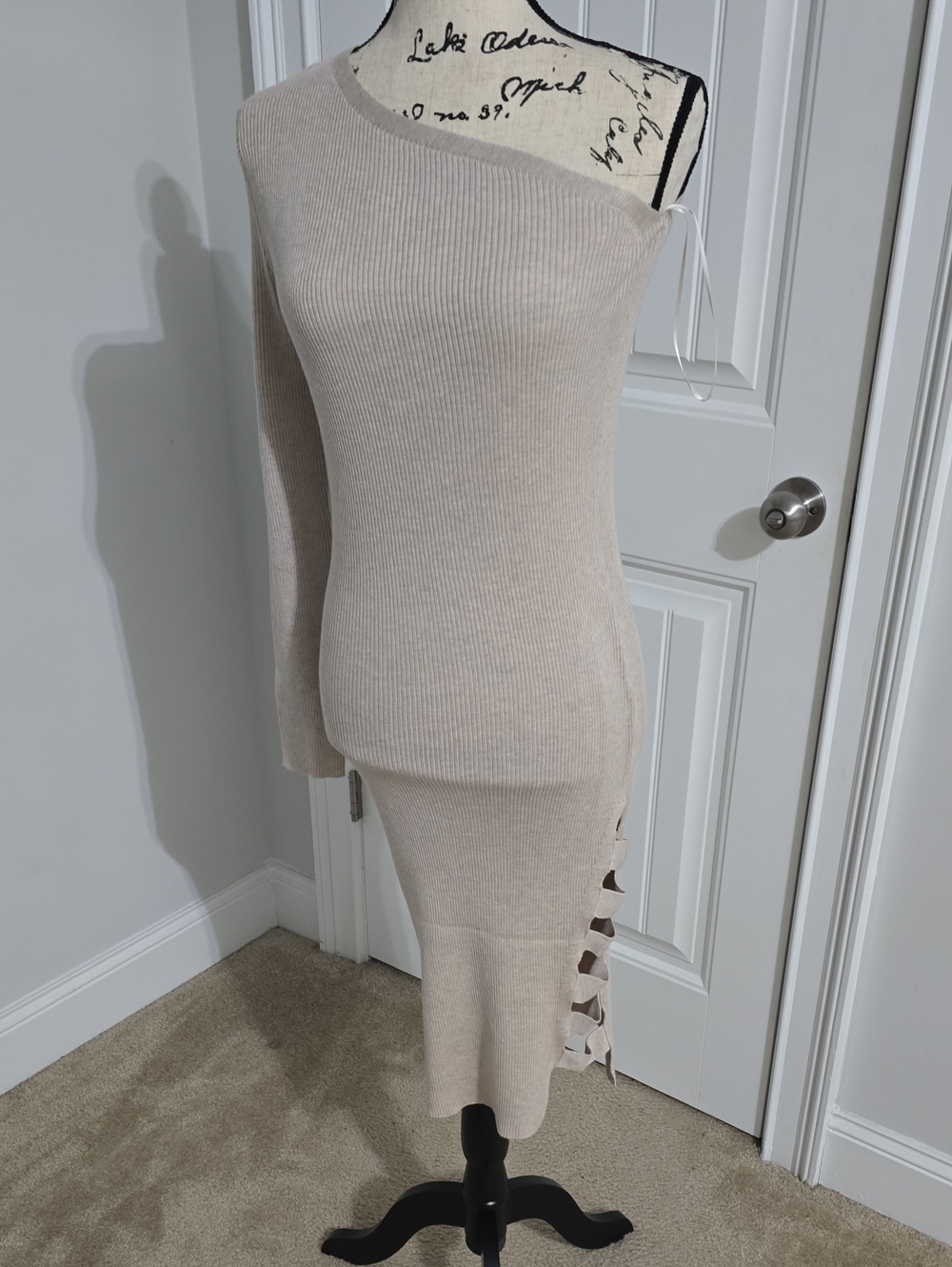 One-Shoulder Ribbed Knit Dress